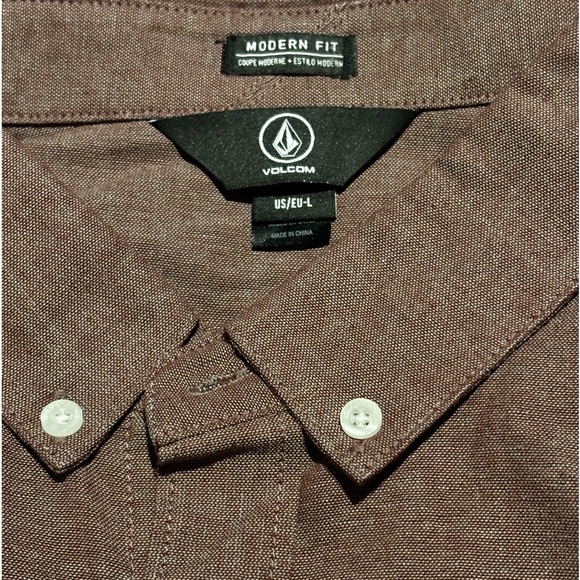 Volcom Moden-Fit Button-Up Shirt - Picture 3 of 3